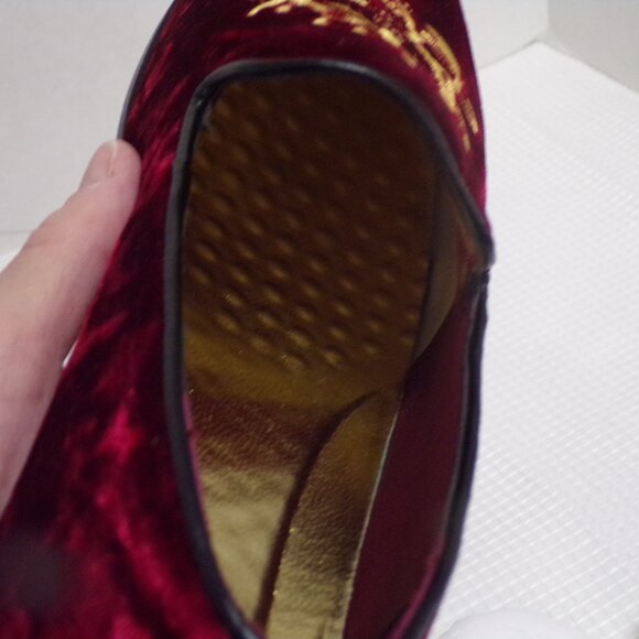 Men's Luxury Red Velvet Penny Loafer Shoes Size 7.5 or Women's Size 8 New - Picture 4 of 4